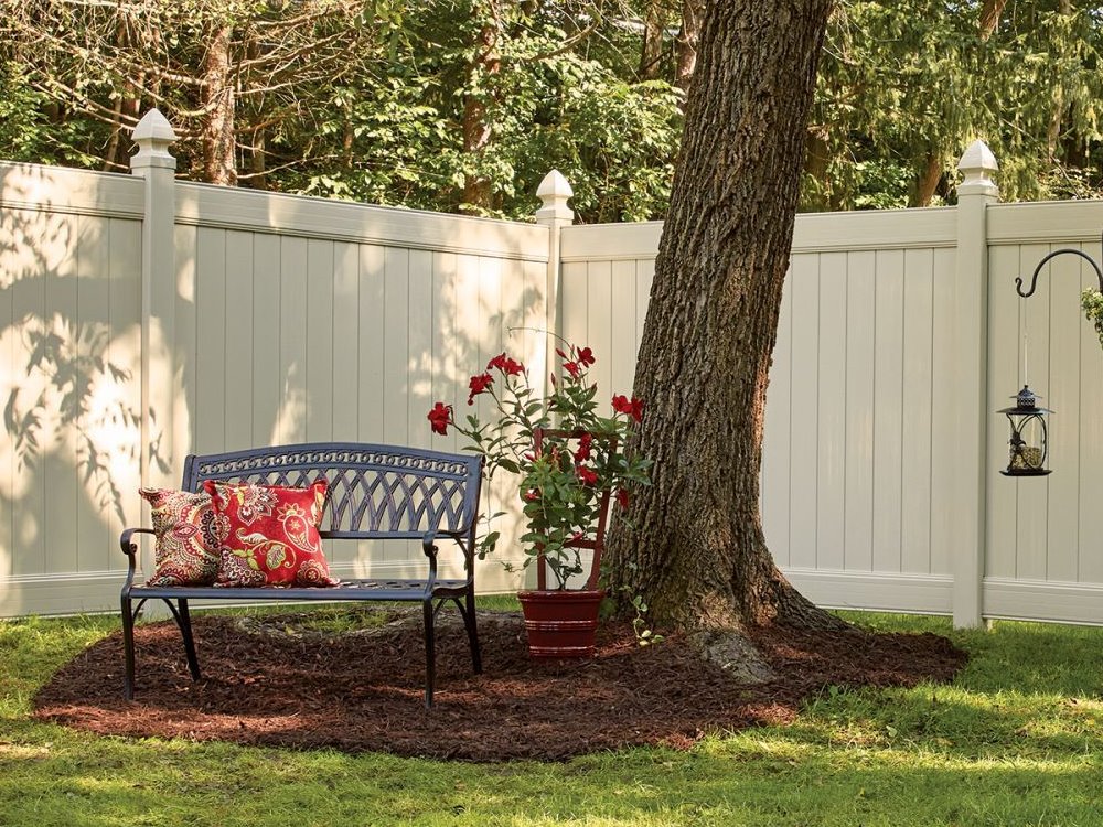 Photo of a vinyl privacy fence