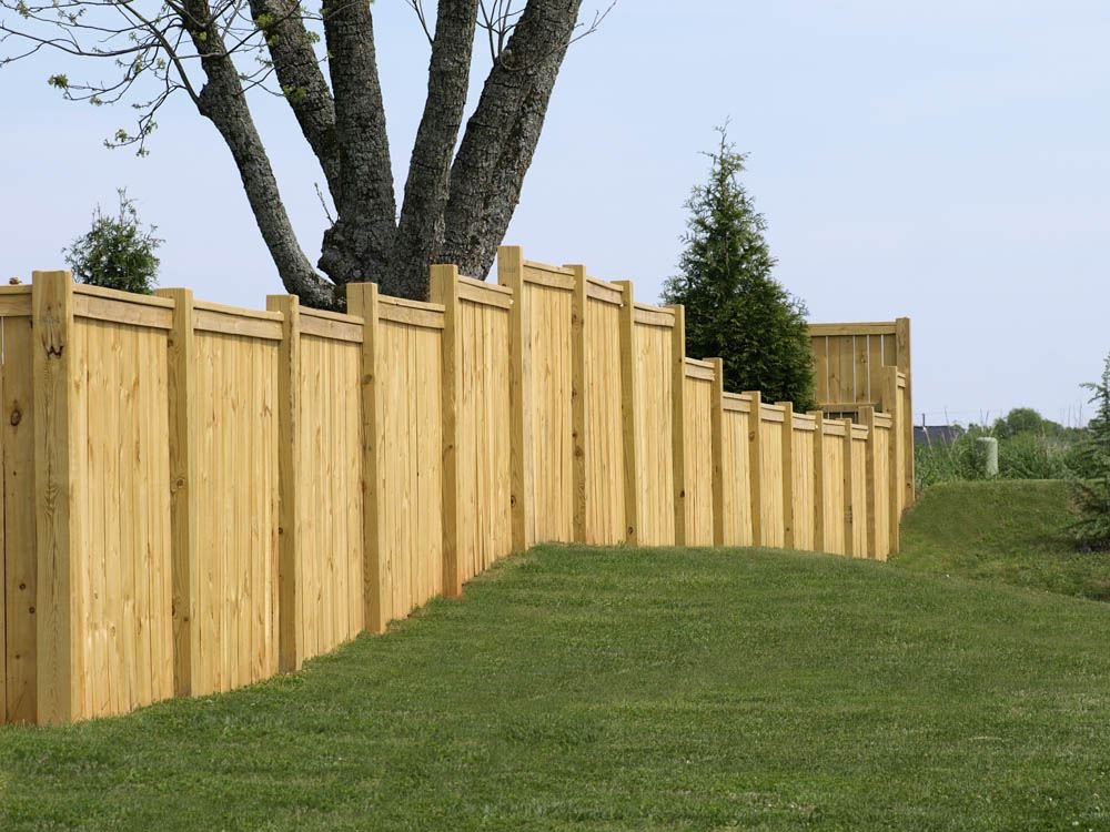 Wood fence options in the Irving, Texas area.